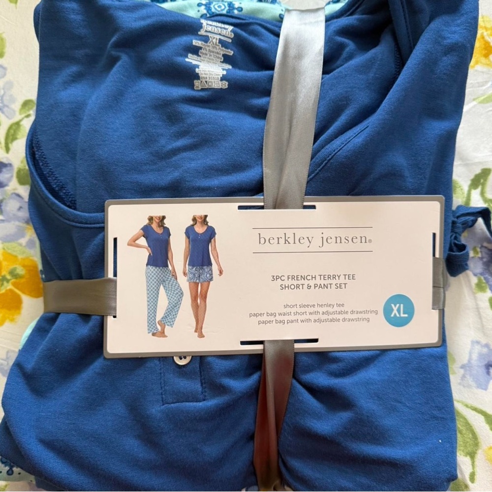 NWT Berkley Jensen brand * Women’s Blue Lounge or Pajama Set - XL